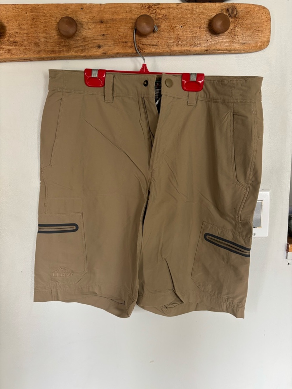 L.L. Bean Men's Tan Cargo Shorts